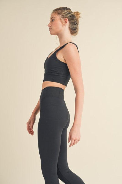 YOGI ATHLETIC SET , workout set , It's NOMB , BLACK WORKOUT SET , It's NOMB , itsnomb.com